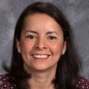 Sra. Magda Arguello