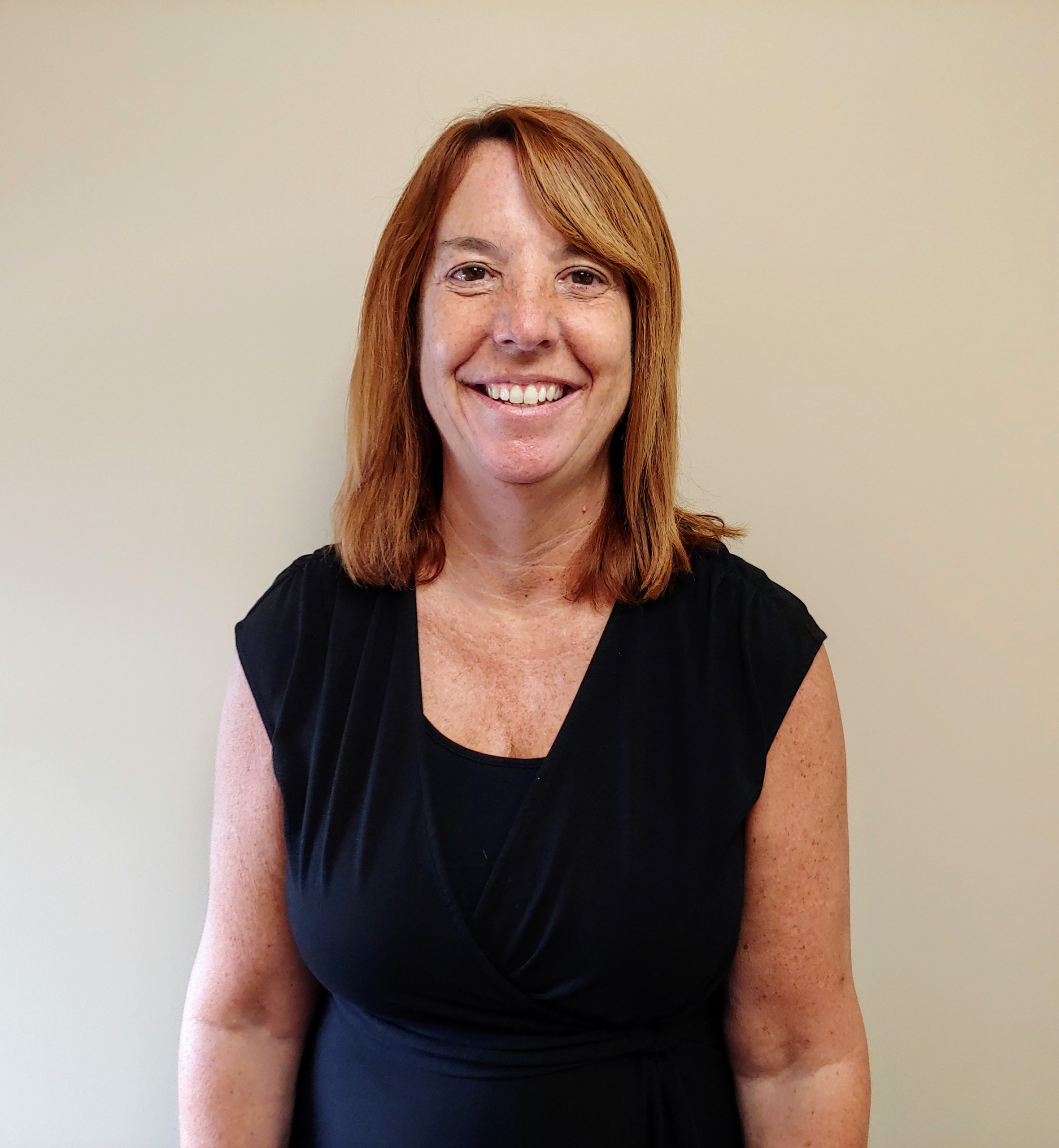 Lisa Perlaky : Office Administrator