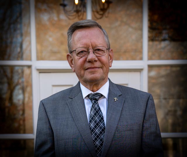 staff-image