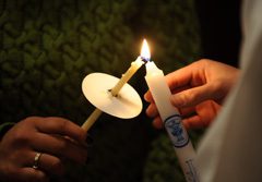 candle lighting other candle