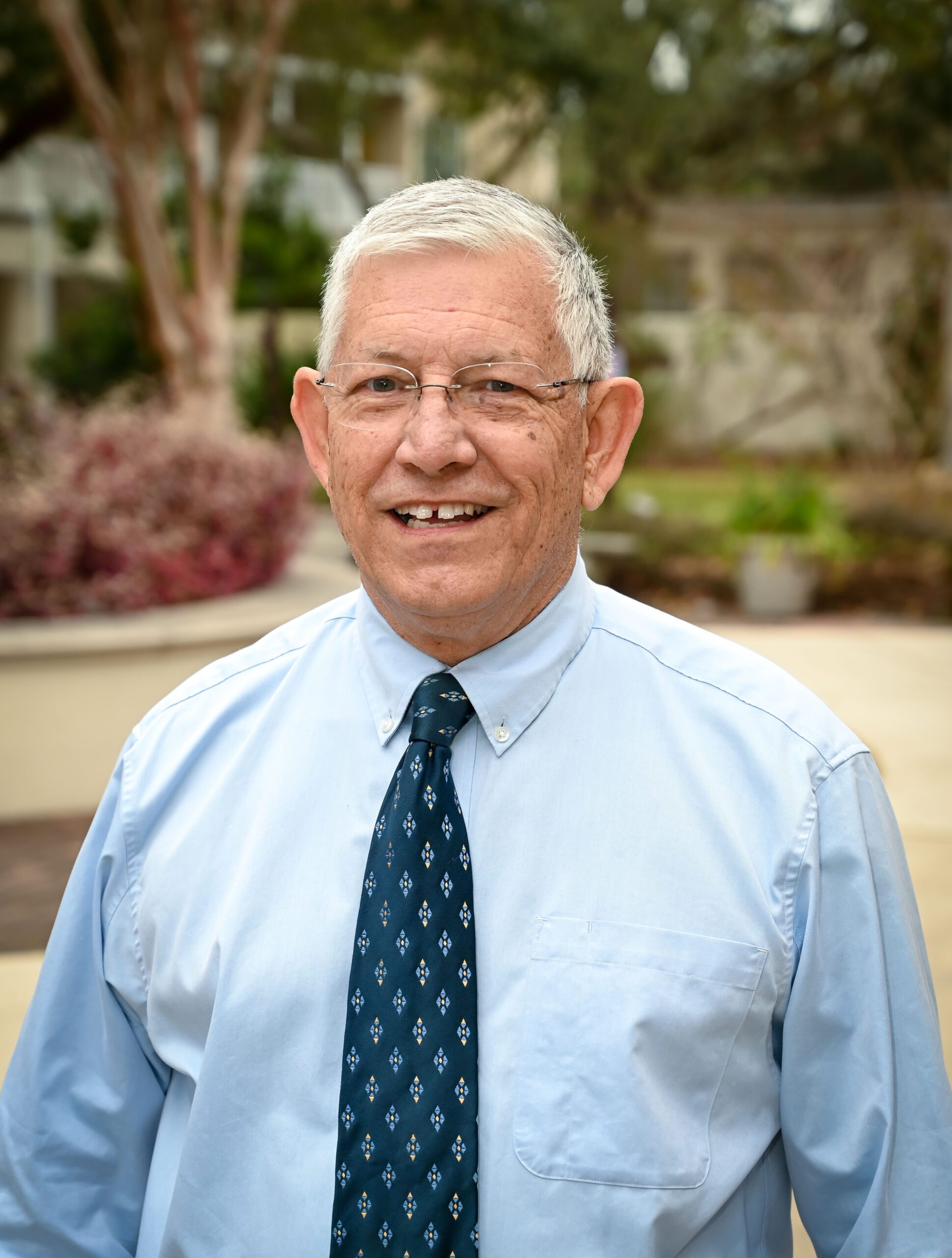 Robert Waddell: Organist/Music Director 