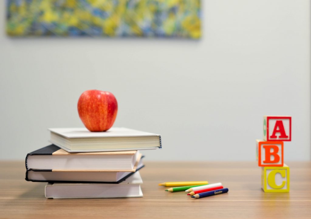 http://Teacher's%20Desk