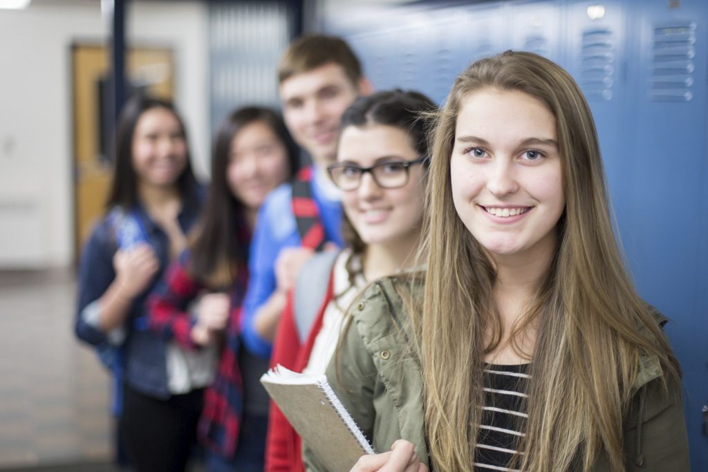 http://Group%20of%20high%20school%20students%20posing%20together