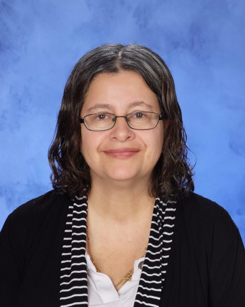 Claudia Garcia: Receptionist