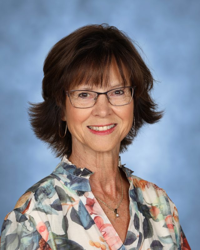 Mrs. Doris Saad : Library/Preschool Aide