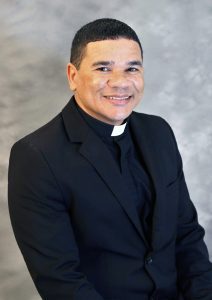 Reverend Neftal&iacute;  F&eacute;liz Sena