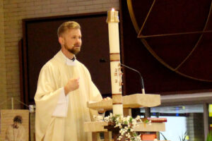a Homily IMG_1636 crpd