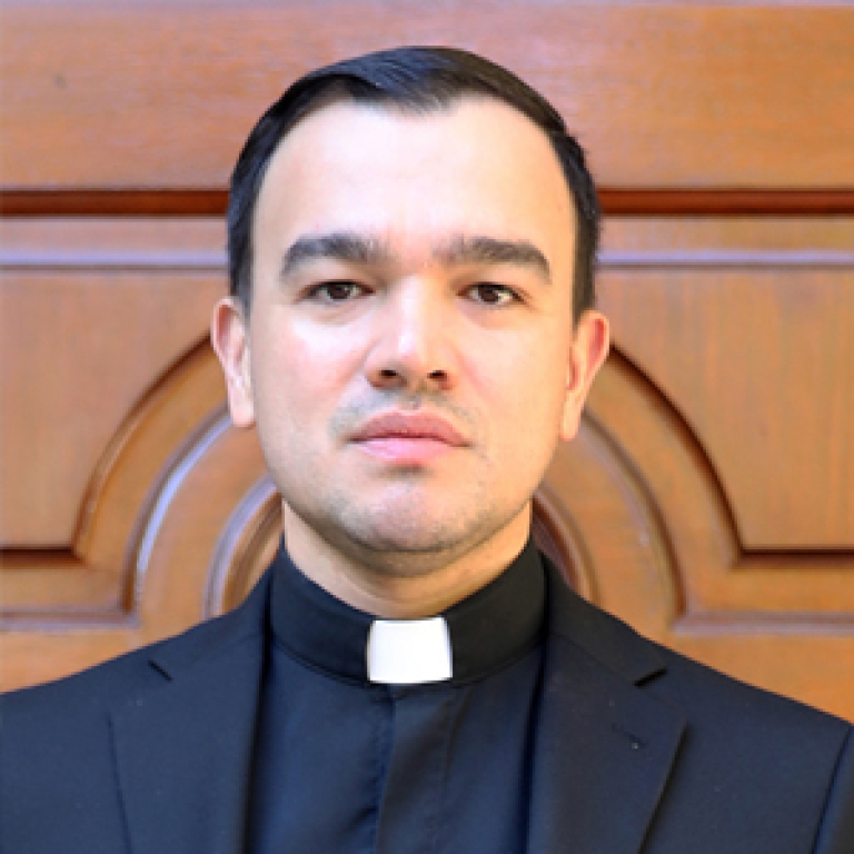 staff-image
