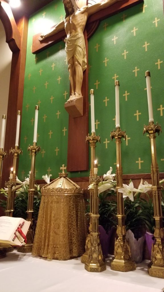 5 Altar1