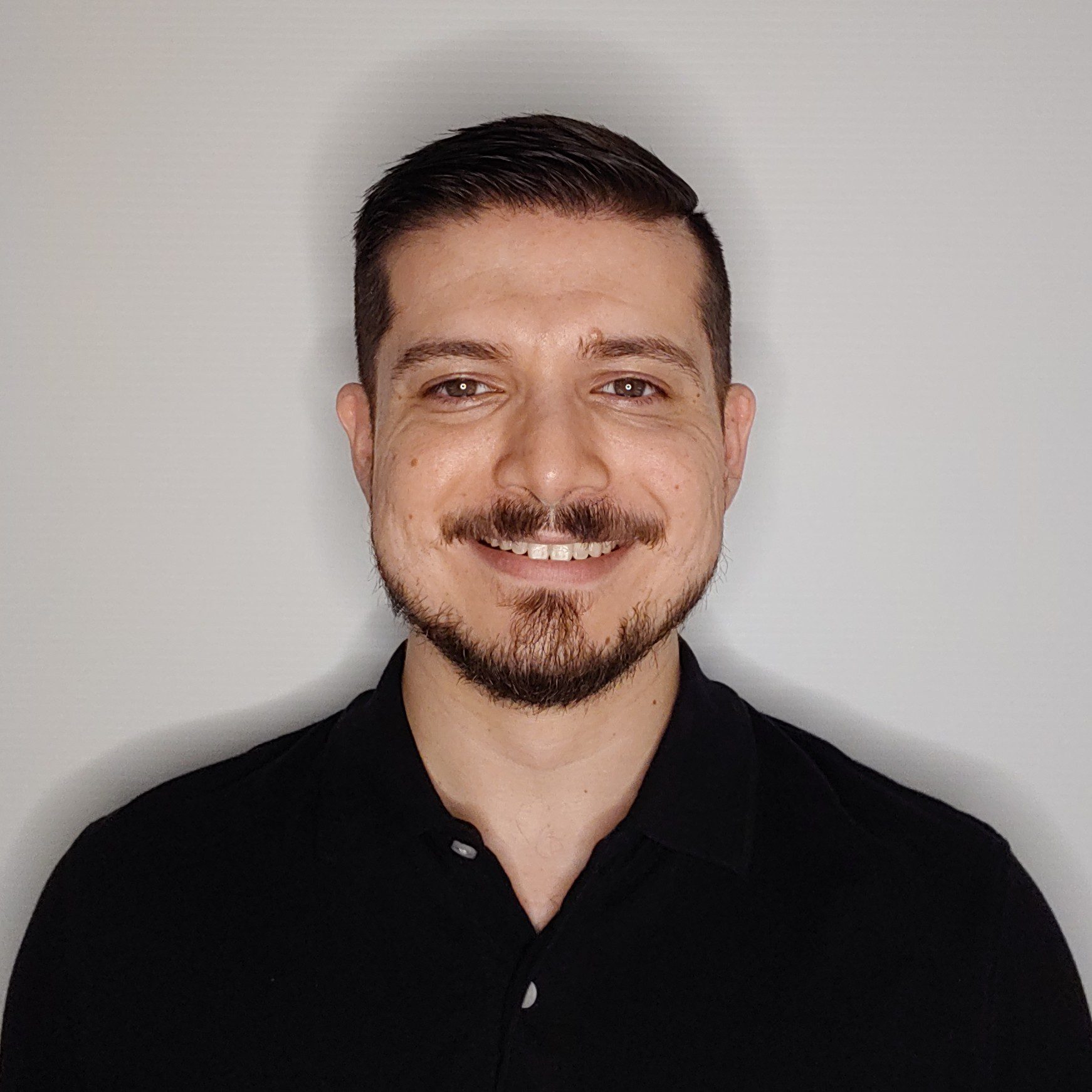 Leo Vargas