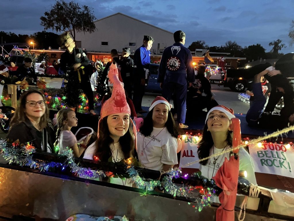 parade 4