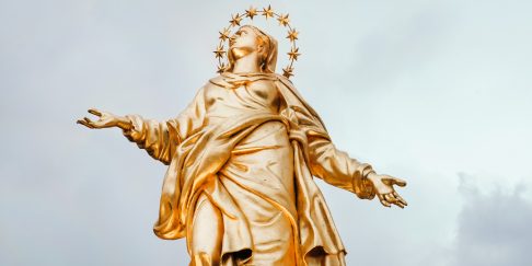 2019 May Crowning