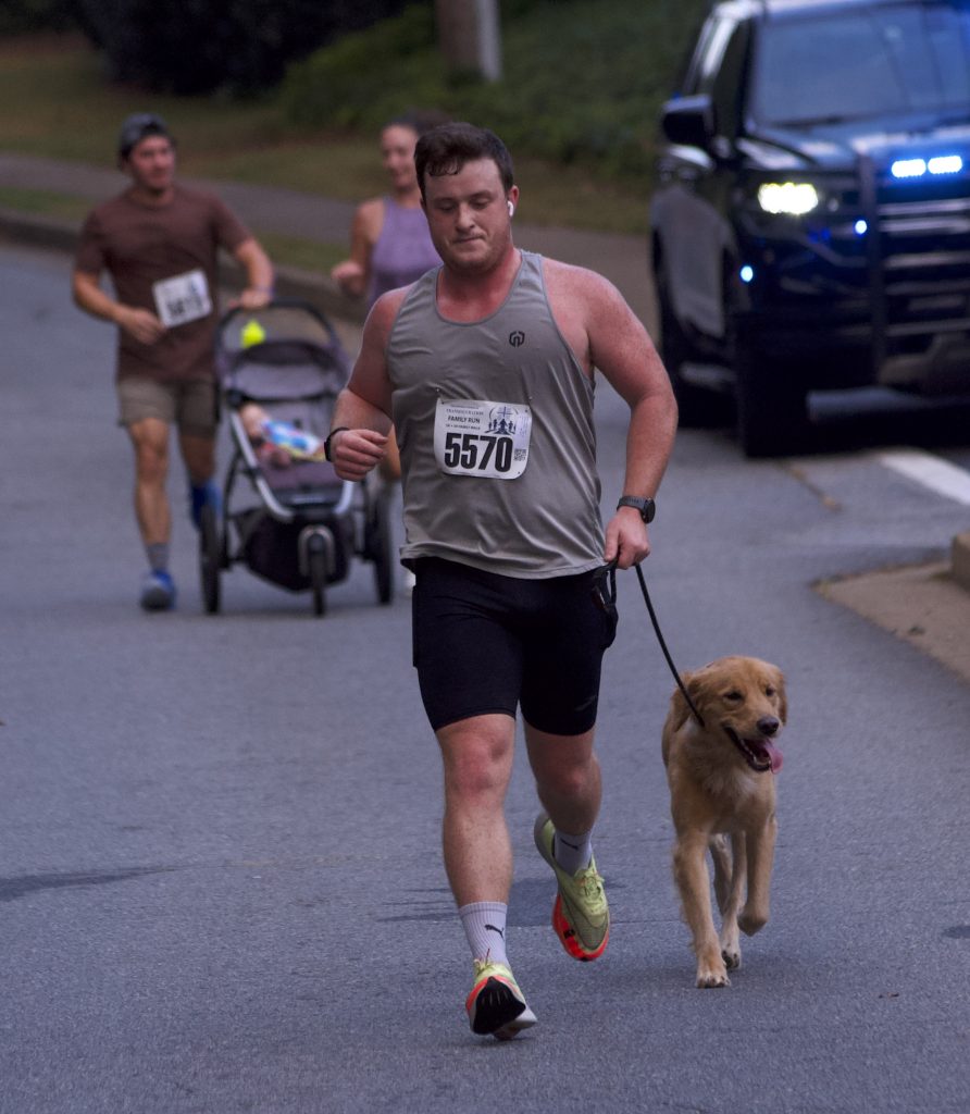 5570-dog_finish